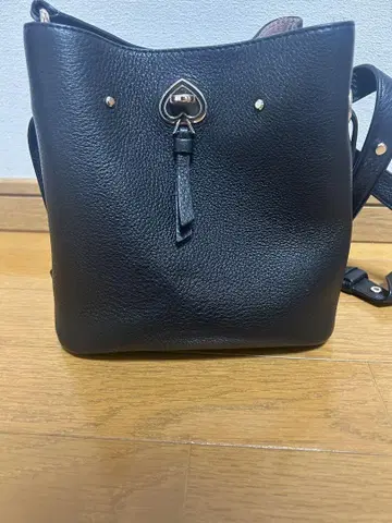 kate spade 블랙 가죽 숄더백
