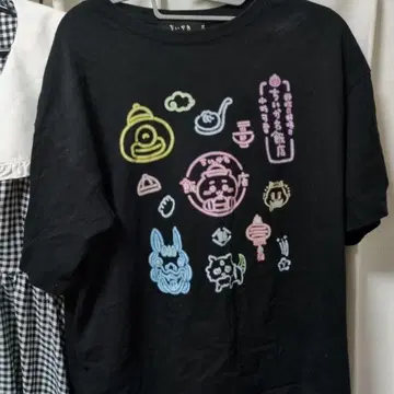 치이카와 (먼작귀) 네온 캐릭터 티셔츠 블랙 M 사이즈