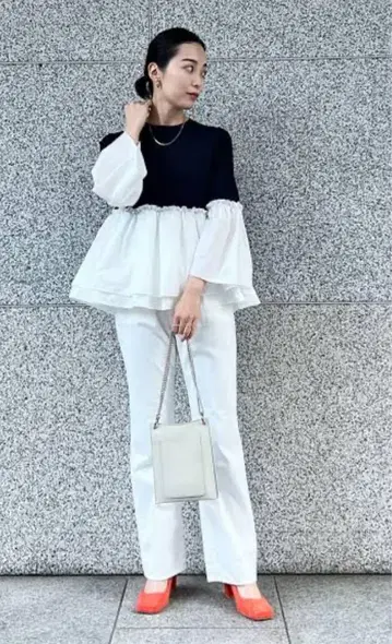 유나이티드 애로우즈 LUXURY 프릴 니트