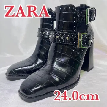 컨디션 최상 ZARA 숏부츠 크로커 스터드 벨트 청키힐