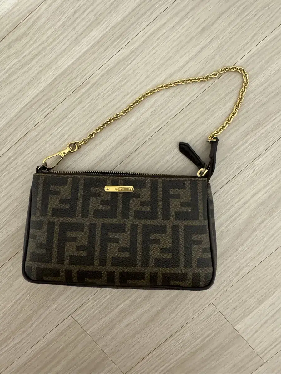 Fendi Zuu ca pow