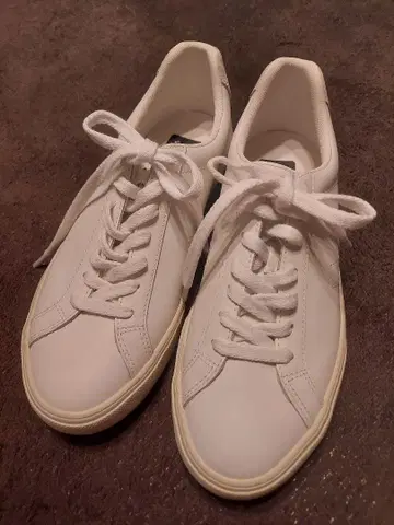 새상품급! VEJA 에스플라 가죽 EXTRA-WHITE