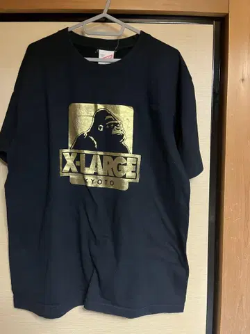 X-LARGE 로고 티셔츠 교토 한정판