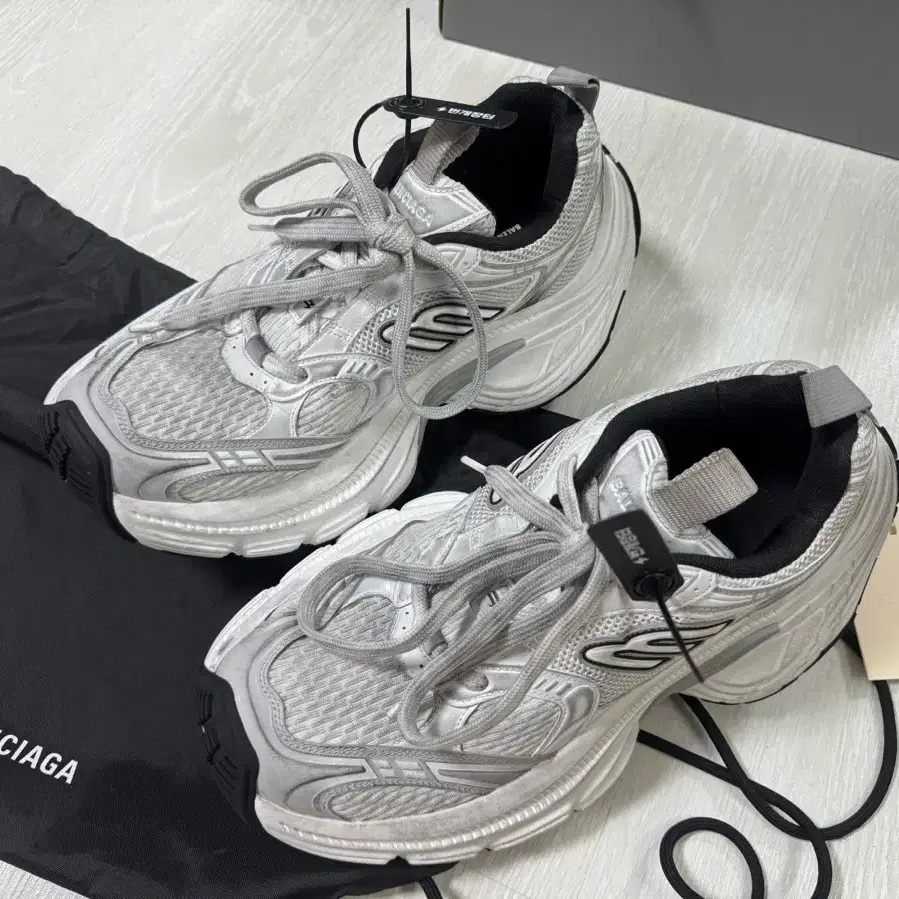 BALENCIAGA 10xl 42 ホワイト ホワイト（白）系 BALENCIAGA 10XL