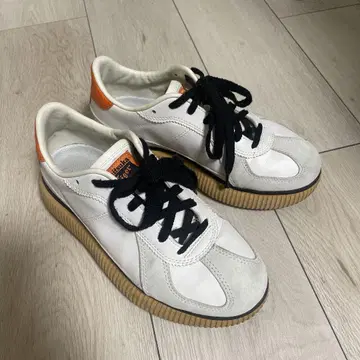 오니츠카타이거 데릭시 24cm