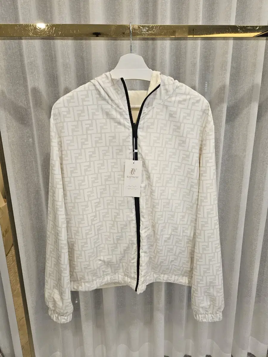 {48size} Fendi Reversible Windbreaker