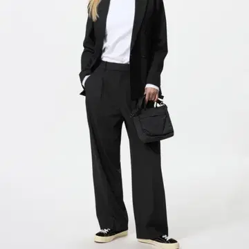 유니클로 턱 와이드 팬츠 블랙 XS
