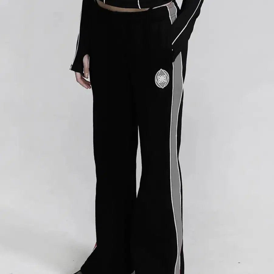 ★BADBLOOD★ Logo 2 way jogger trousers black MUSINSA | BADBLOOD Classic Logo 2 Way Curved Jogger Trousers