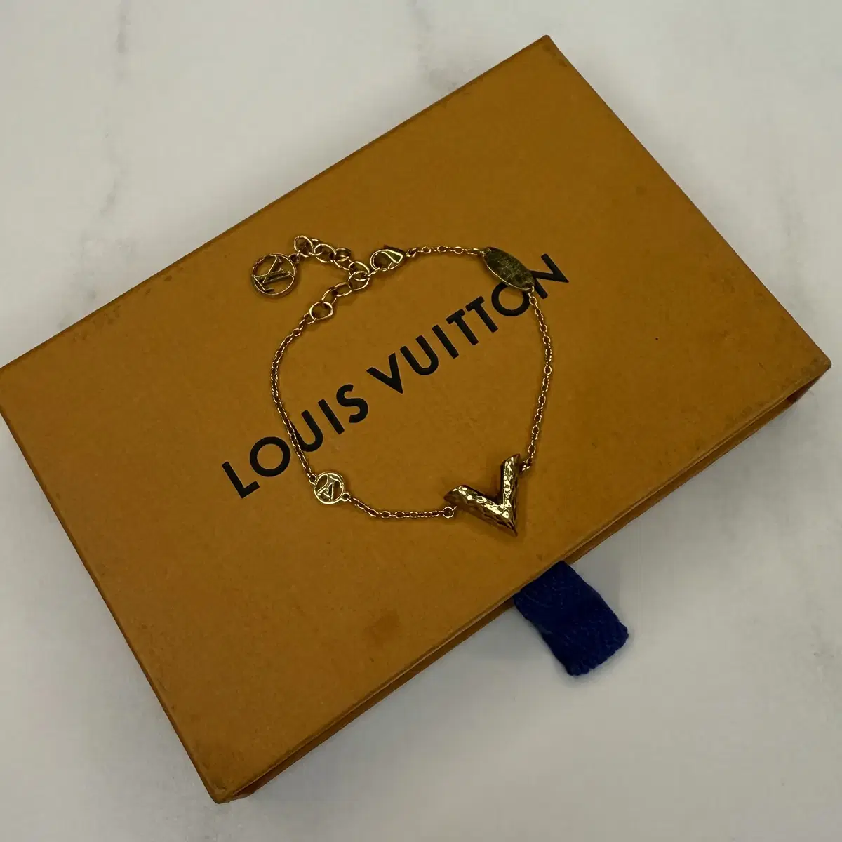 Louis Vuitton Essential V Bracelet
