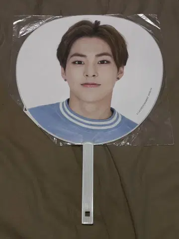 시우민 XIUMIN 부채