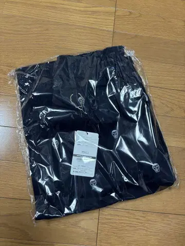 그 자수 올 패턴 팬츠 XL 미사용 새상품