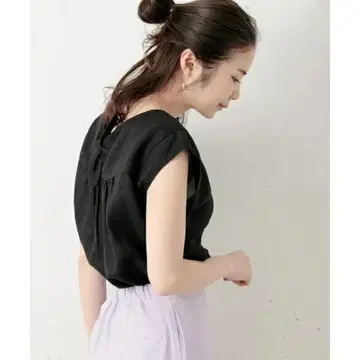 컨디션 최상 블랙 린넨 어반 리서치 사니 라벨 백리본 린넨 블라우스