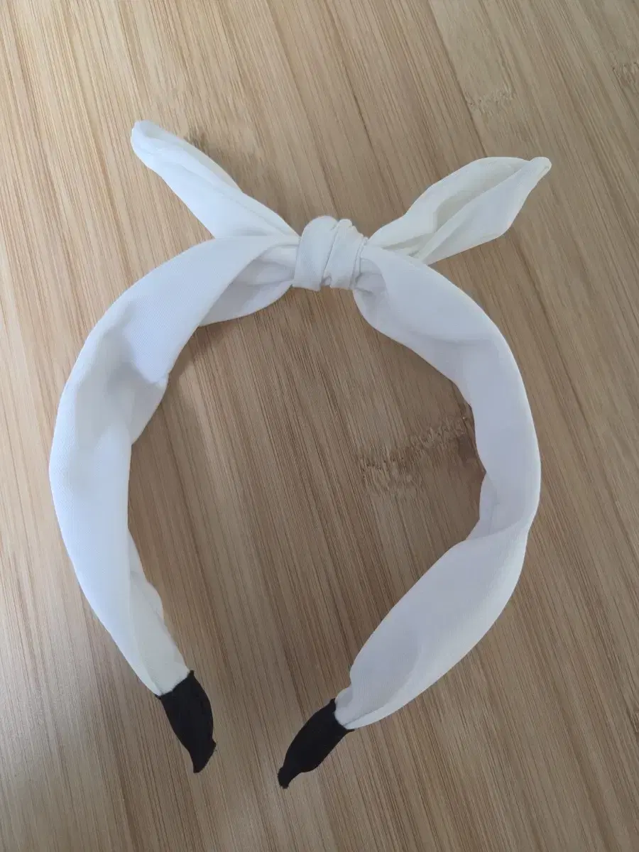 Ribbon White Headband