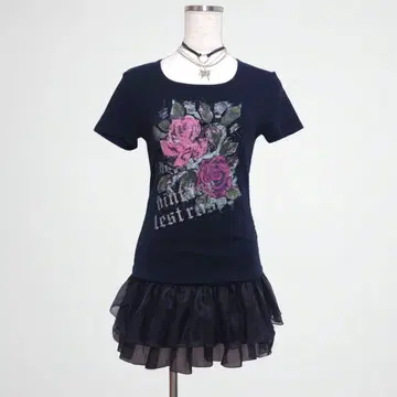 00s 빈티지 y2k 당시의 로즈 프린트 T 헤이세이 갸루 치비 T