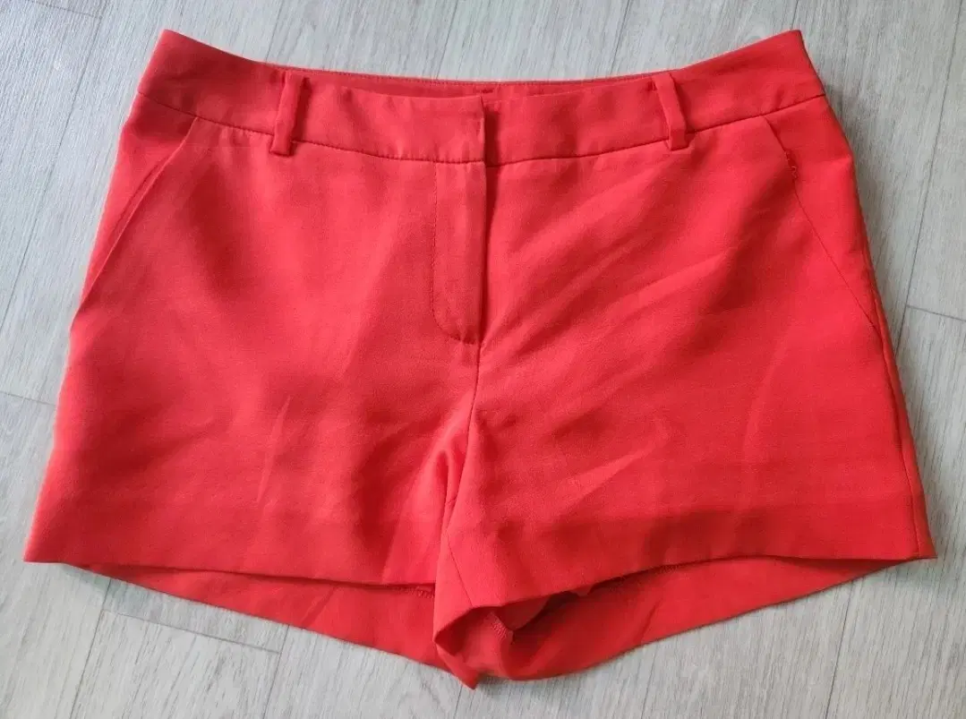 CLOVIS Scarlet Shorts Size 67