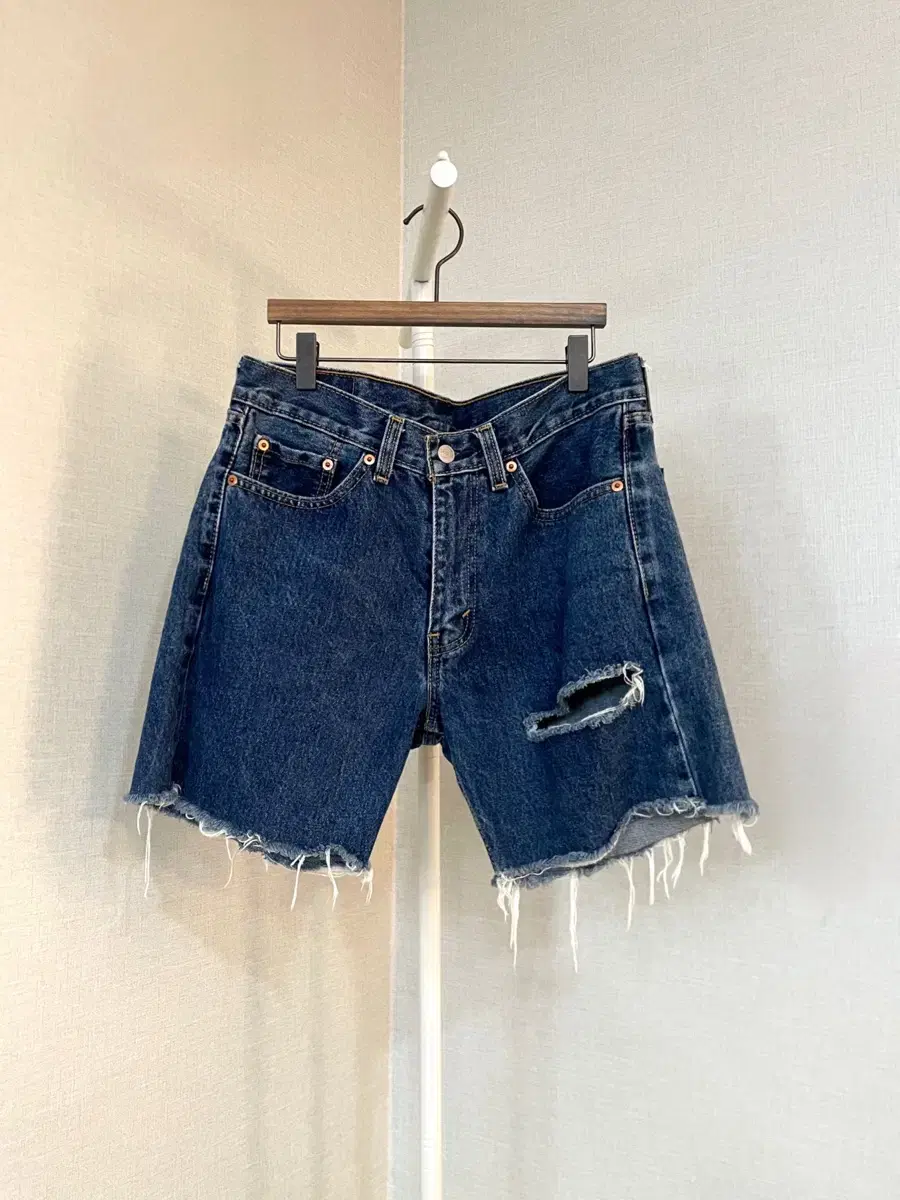 Levi's Women's/Men's Denim Dark Blue Denim Shorts