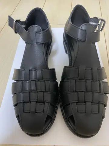 #새상품급 유나이티드 애로우즈 여성용 구르카 샌들