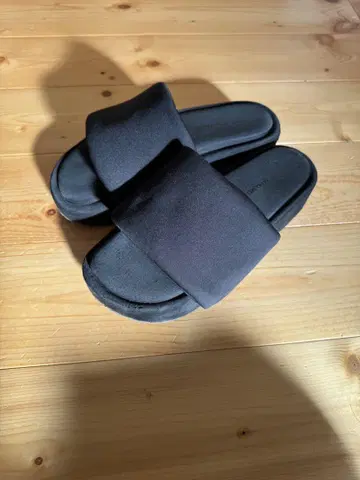 Y-3 슬라이드 샌들 27.5