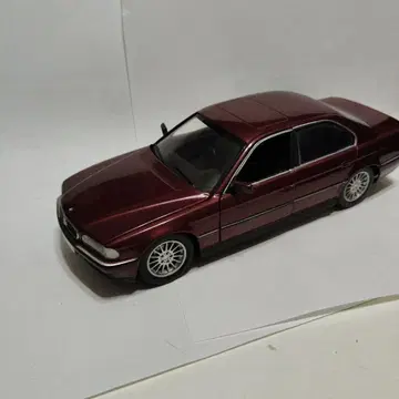 1/24 BMW740i E38 M 스포츠 클럽 셀렉션 사양