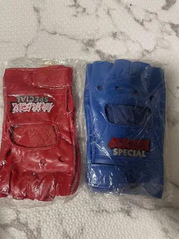 굶주린 늑대 전설 복싱 그로브 레드 블루
