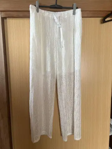 화이트 레이스 와이드 팬츠