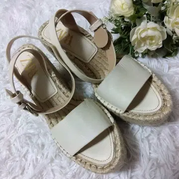 자라 샌들 웨지솔 통굽 화이트 화이트 37
