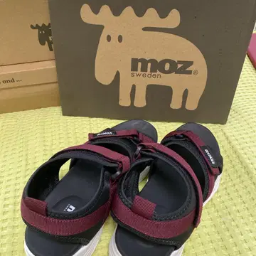 moz 버건디 스포츠 샌들