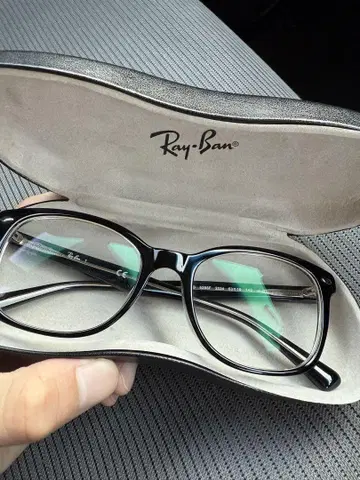 Ray-Ban 블랙 라운드 안경 케이스 포함