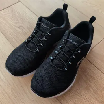 Skechers 메모리 폼 블랙 스니커즈
