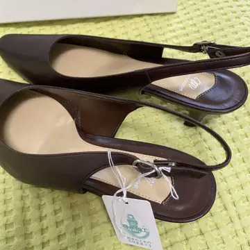 다크 브라운 가죽 슬링백 힐
