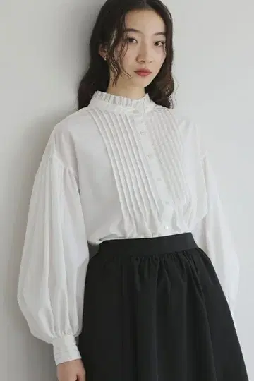 somari imagination 볼륨 소매 핀턱 블라우스 화이트