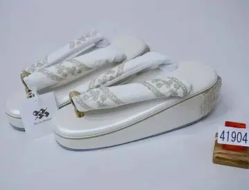 조리 힐 하이 여성 리본 벨벳 24.0cm 화이트 컬러 NO41904