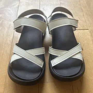 리게타 카누 샌들 화이트 S