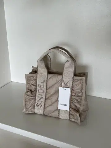 SNIDEL 베이지 퀼팅 백