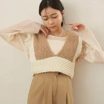 nuyuh fringe over bustier