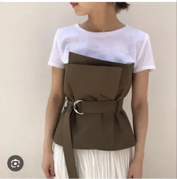 스나이델 카키 벨트 포함 플레어 뷔스티에