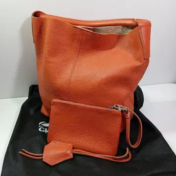 잔니 키아리니 GIANNI CHIARINI 소가죽 토트백 [거의 새상품]