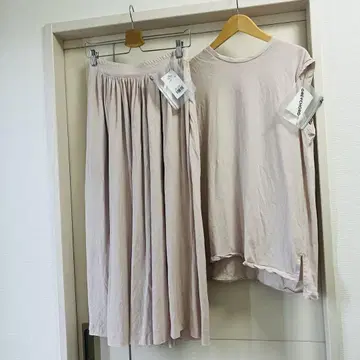 GREYCHORD 롱 스커트 & 루즈 탱크탑 셋업