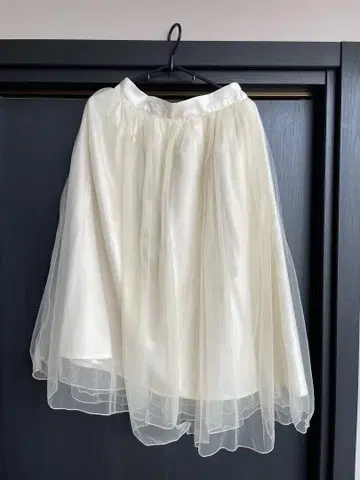 아이보리 쉬폰 스커트