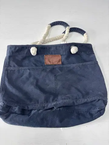 아베크롬비 네이비 토트백