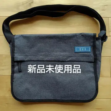 그레이 숄더백