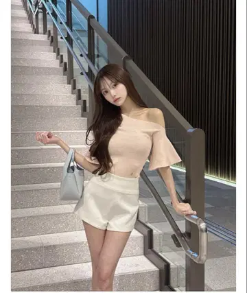 아베쿠토와 탑스 & 팬츠 세트