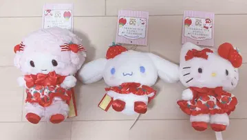 산리오 딸기 신문 마스코트