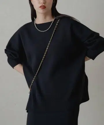 맨투맨 니트 블랙