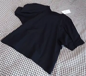 그린 라벨 형태 크롭 티셔츠