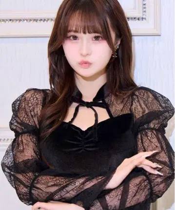 미셸 마카롱/레이스 오픈 컷 상의
