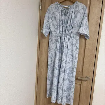 H&M 꽃무늬 반팔 롱 원피스 M 사이즈
