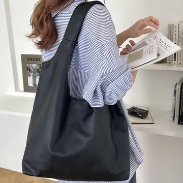 DISCOAT 쿠타리 라운드 토트백