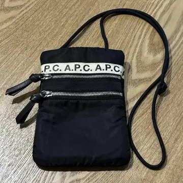 아페쎄 블랙 사코슈 숄더백