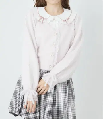 앙크루즈 펄 버튼 페더 가디건 핑크